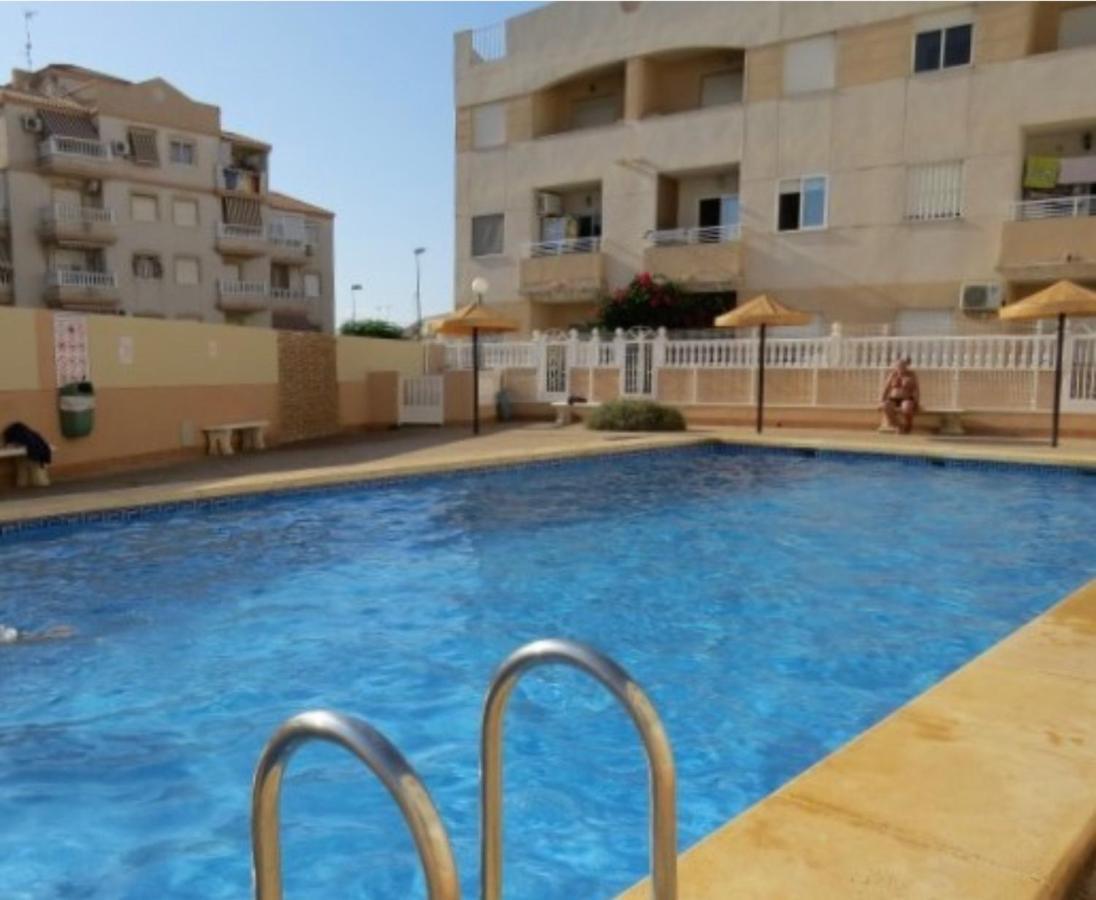 Bonito Apartamento De Dos Habitacion Y Piscina Torrevieja Bagian luar foto