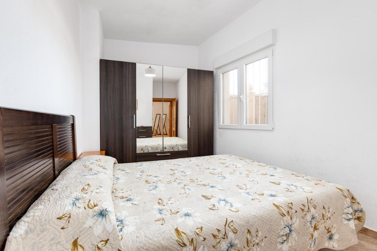 Bonito Apartamento De Dos Habitacion Y Piscina Torrevieja Bagian luar foto